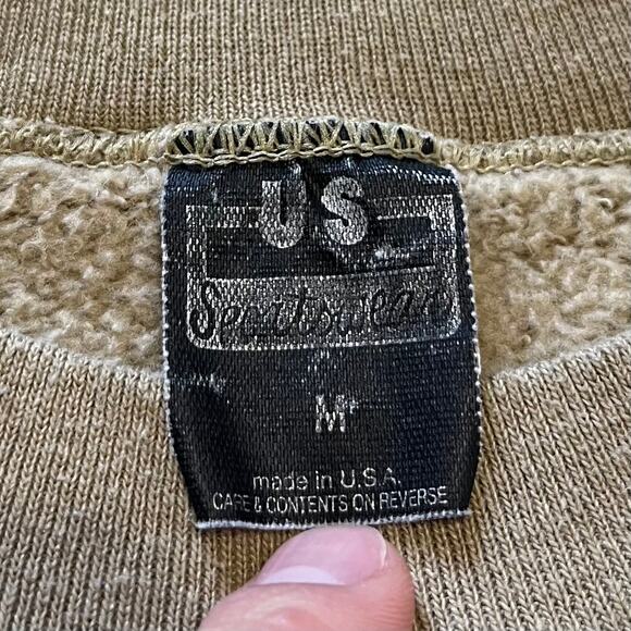 Vintage ‘The Nature Conservancy’ Bass Fish Embroidered Beige Crewneck Large - Picture 3 of 6